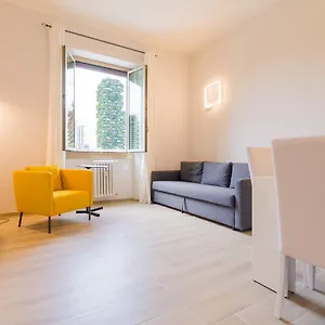 Isola Apartment Milan