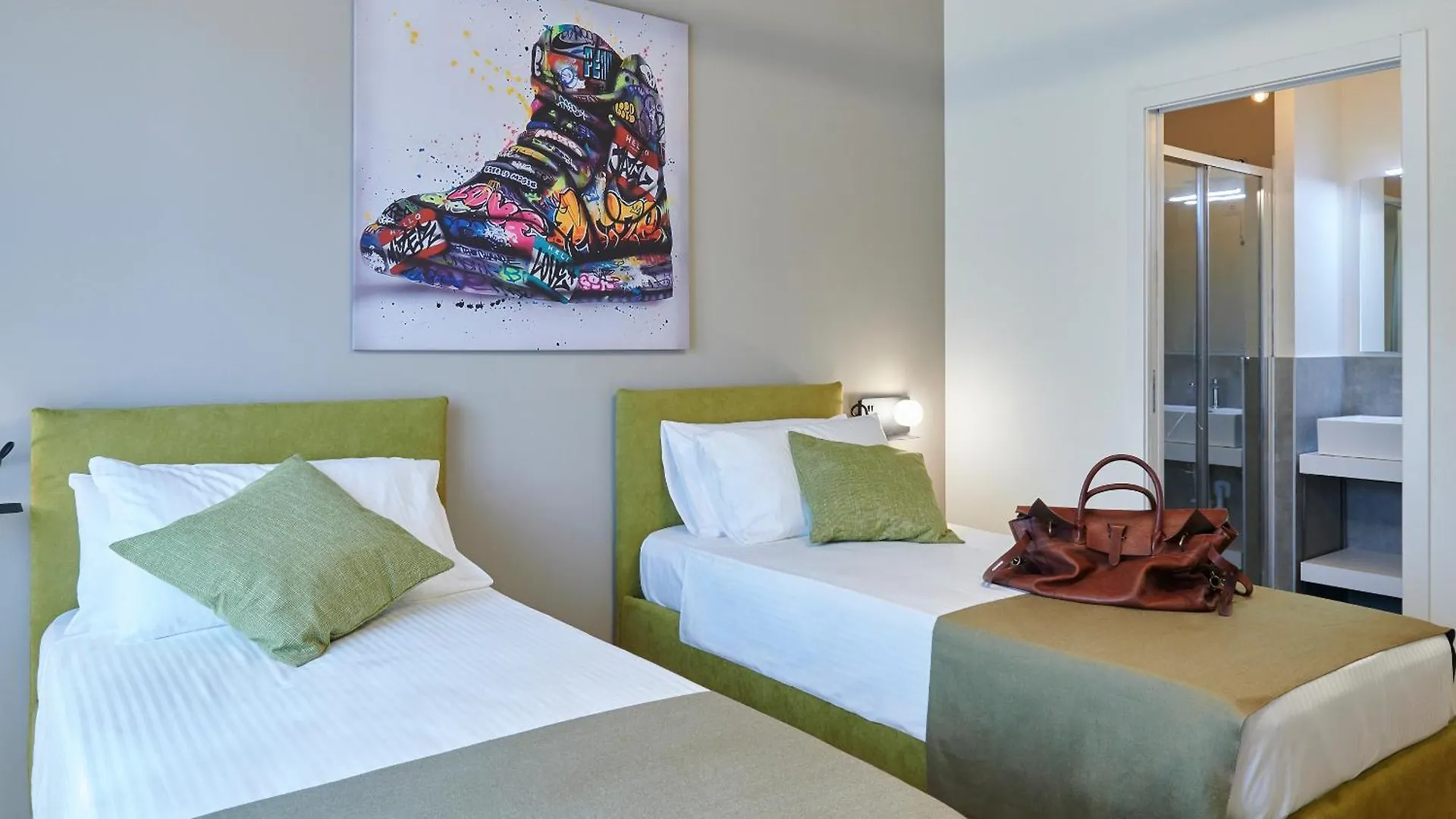 White Ribbon Hotel Milan 2*,