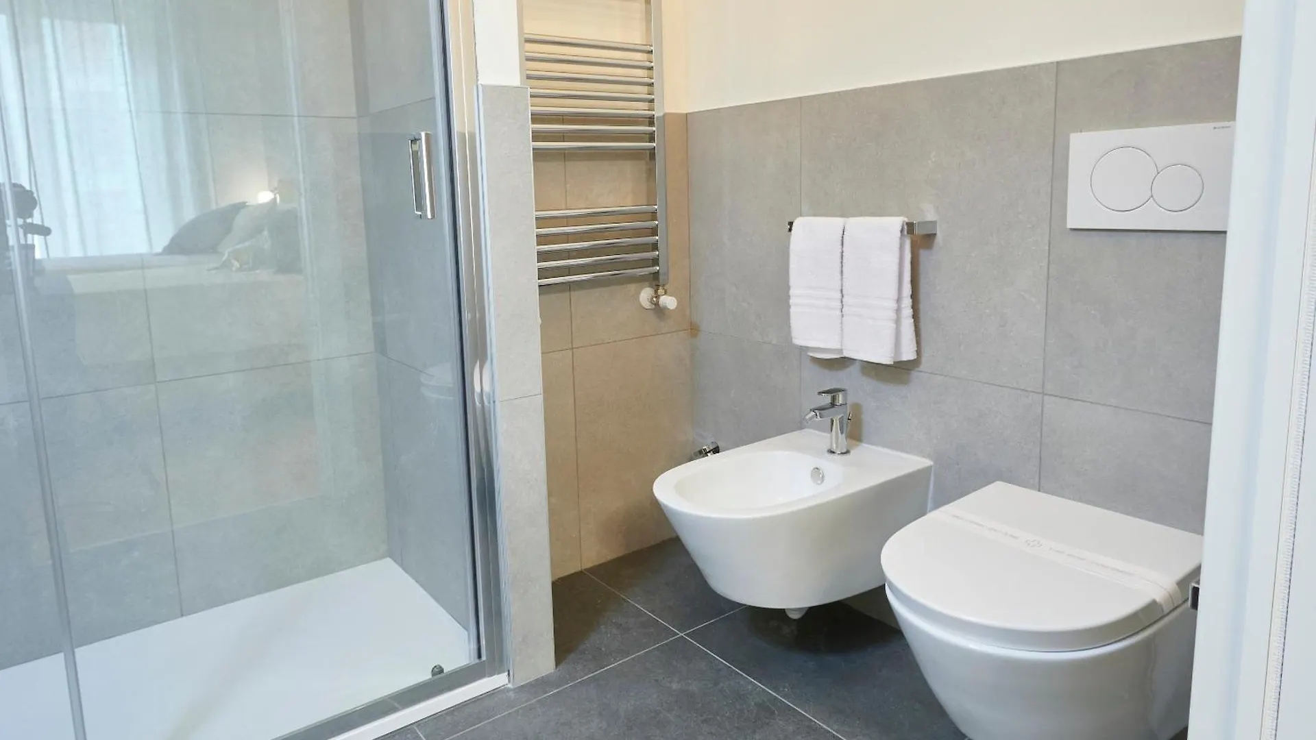 White Ribbon Hotel Milan 2*,  Italy