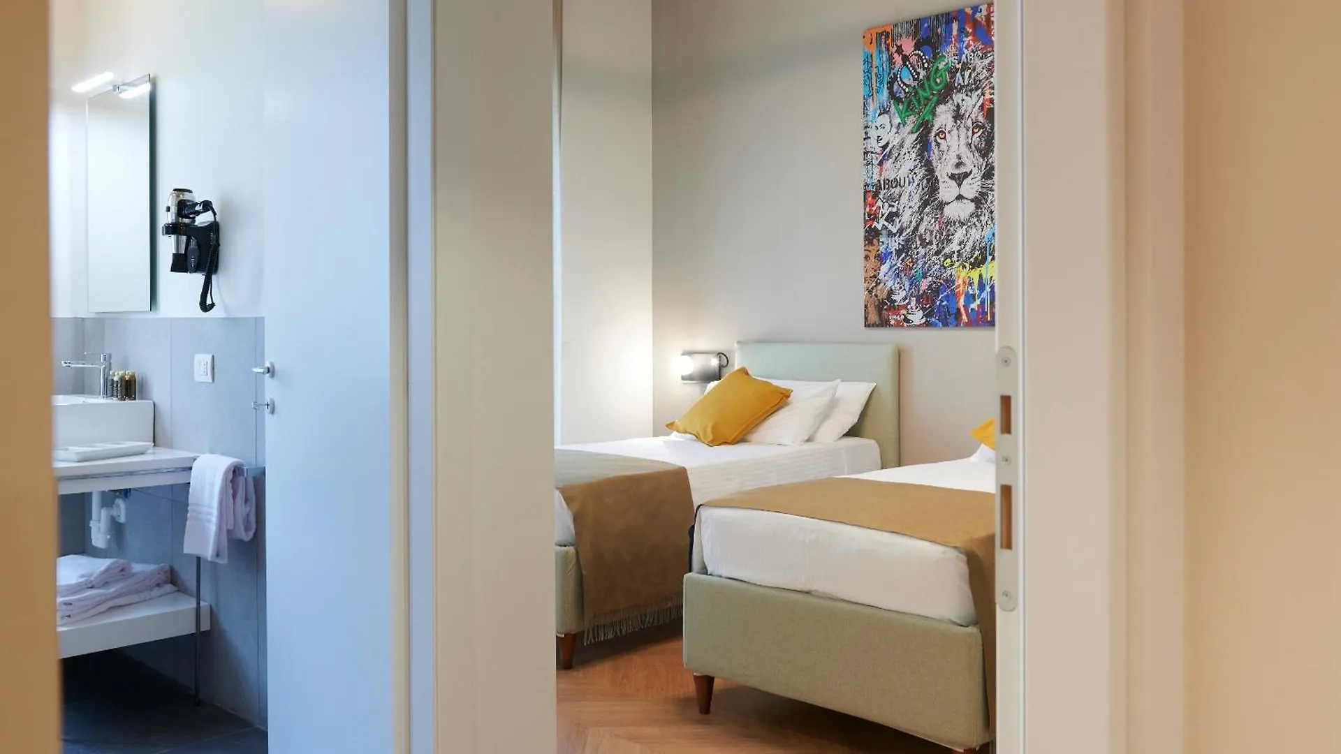** Guest house White Ribbon Hotel Milan Italy