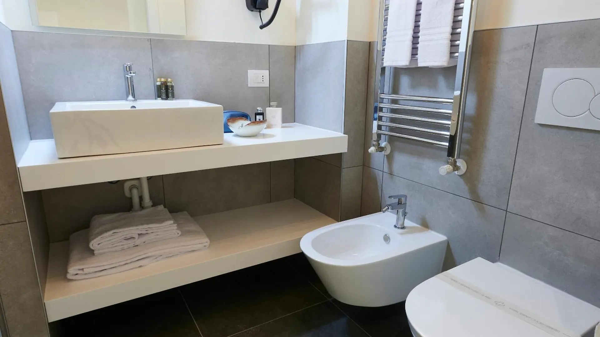 Hotel White Ribbon Mailand