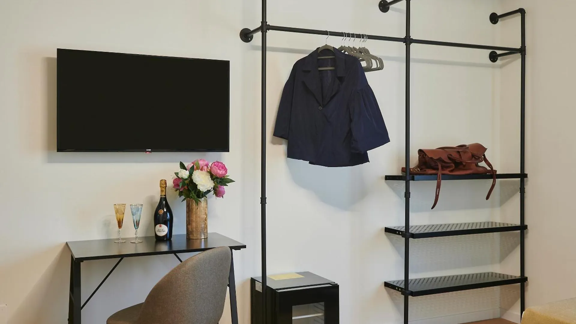 ** Guest house White Ribbon Hotel Milan Italy